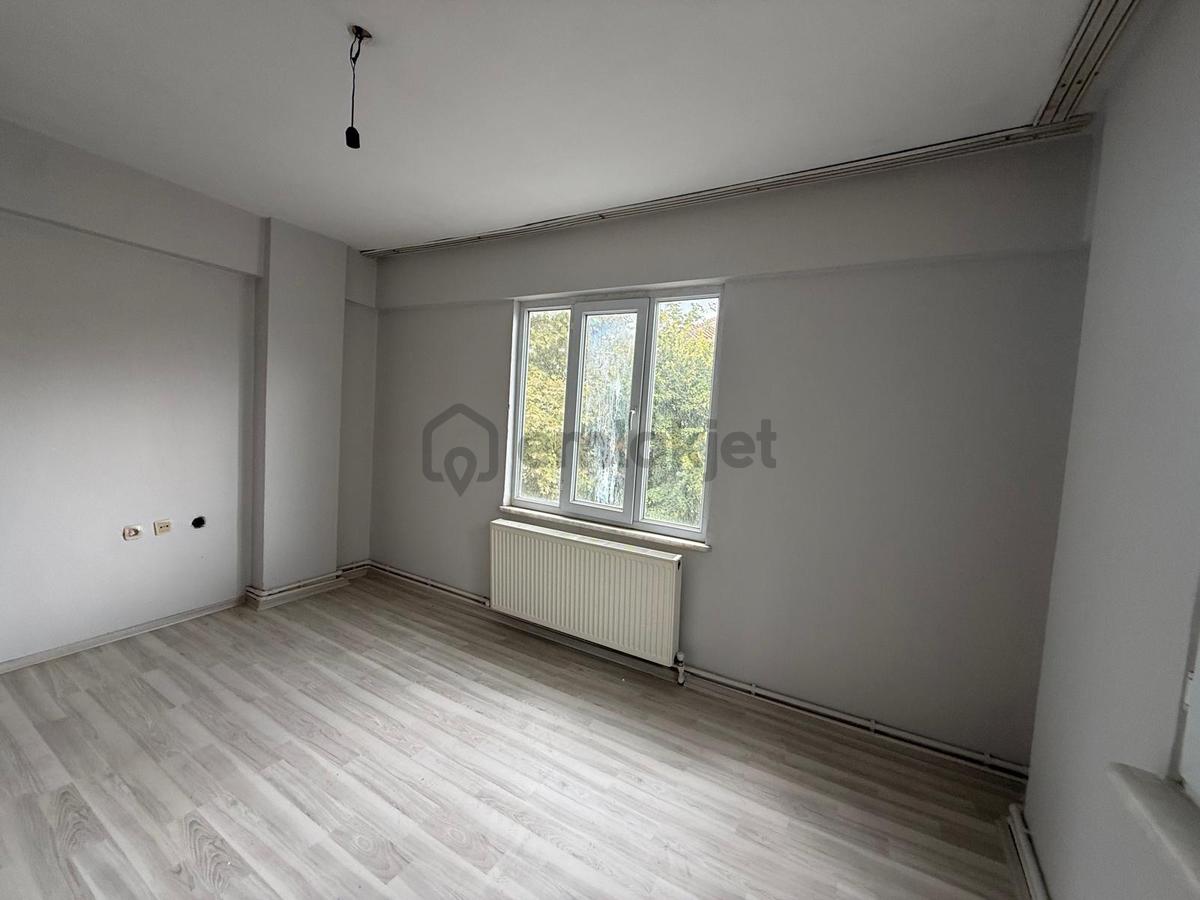 Tadilatı Yapılmış 2+1 Ara Kat Daire - 6
