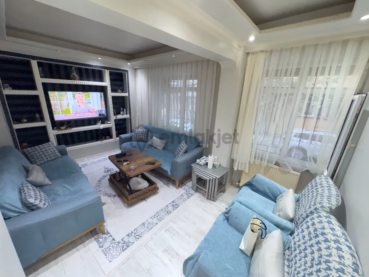 Zafer Yapı Gayrimenkulden Satılıkyüksekgirişkat 2+1 85m2 2009 Yapı Cebeci Mahde