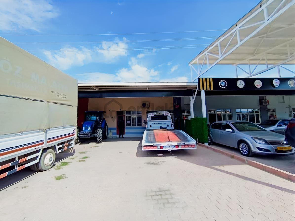 Canbay Yapı'dan Galericiler Sitesinde 185 M2 Satılık Dükkan