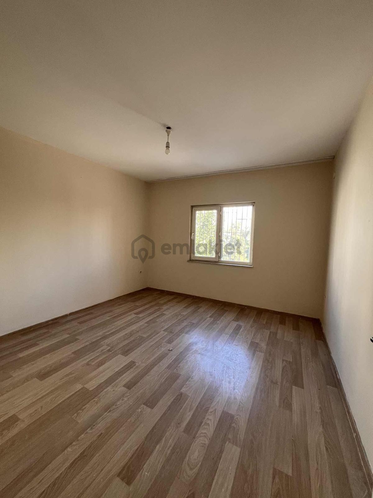 Özçelik'den Valilik Lojmanlarında Kiralık 3. Kat Daire - 12