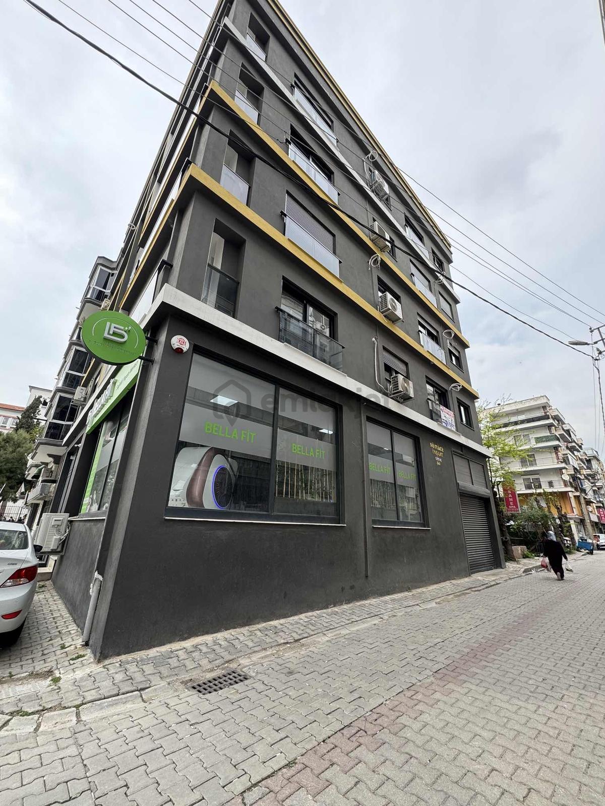 78 Hakan Büyükten Girne Caddesi'nde 2+1 Satılık Daire