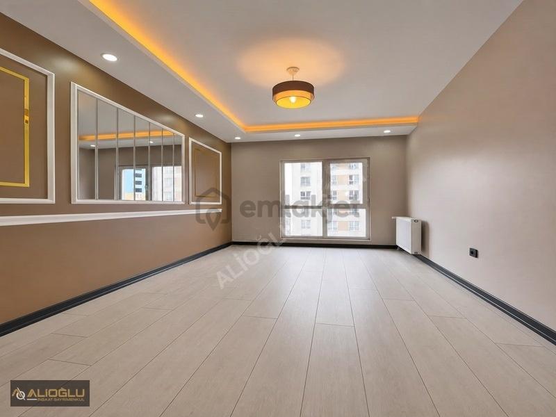 Site İçerisinde Metrobüse Yakın Güvenlikli 2+1 Satılık Daire - 5