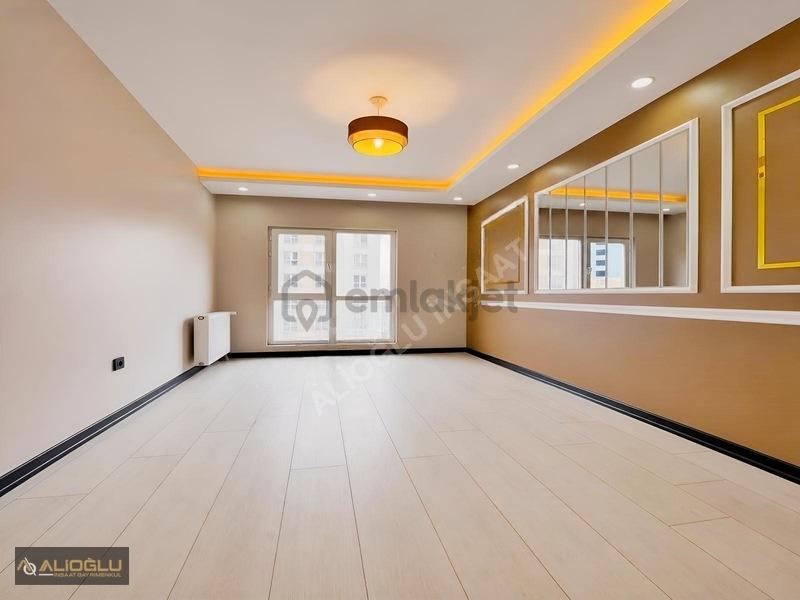 Site İçerisinde Metrobüse Yakın Güvenlikli 2+1 Satılık Daire - 7