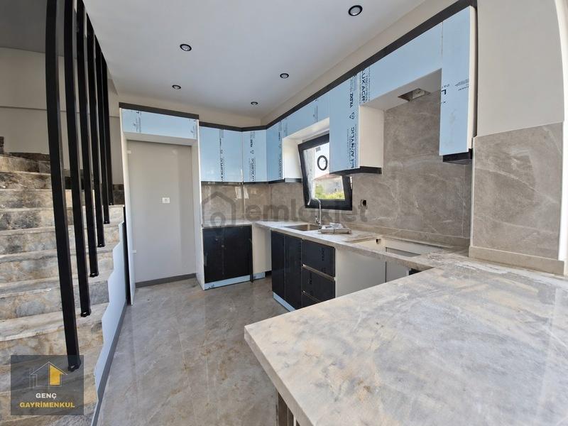 Kocaali'de Denize Yakın Konumda Oturuma Hazır 3+1 Triplex Villa - 5