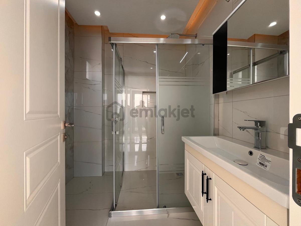 Gerçek Bir Villa 700 M2 Arsa İçinde Bahçeli Havuzlu - 20