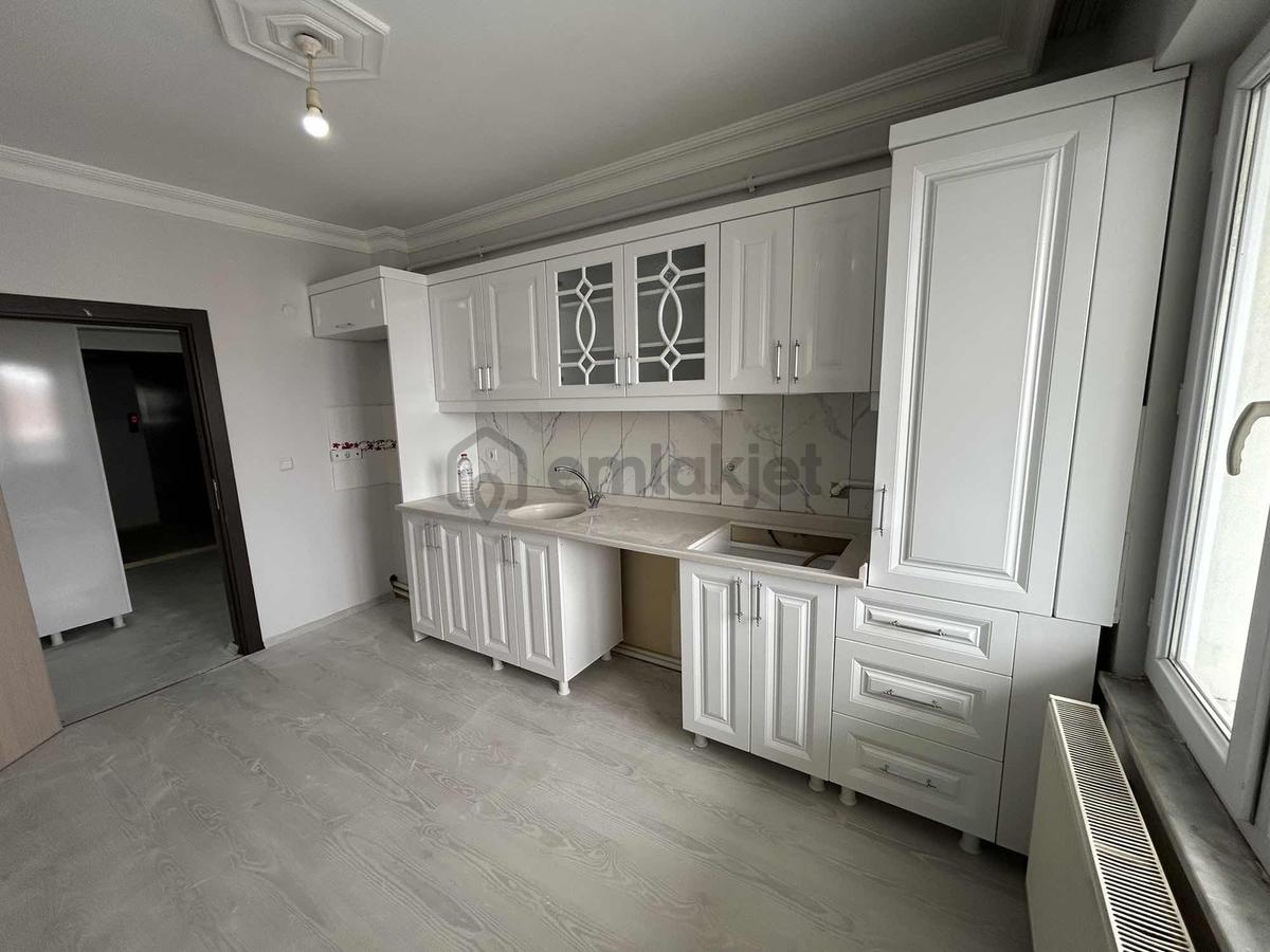 Emlak Bedeli Yok! Cadde Üzerinde Emniyet Müd. Yanı Güney Cephe - 10