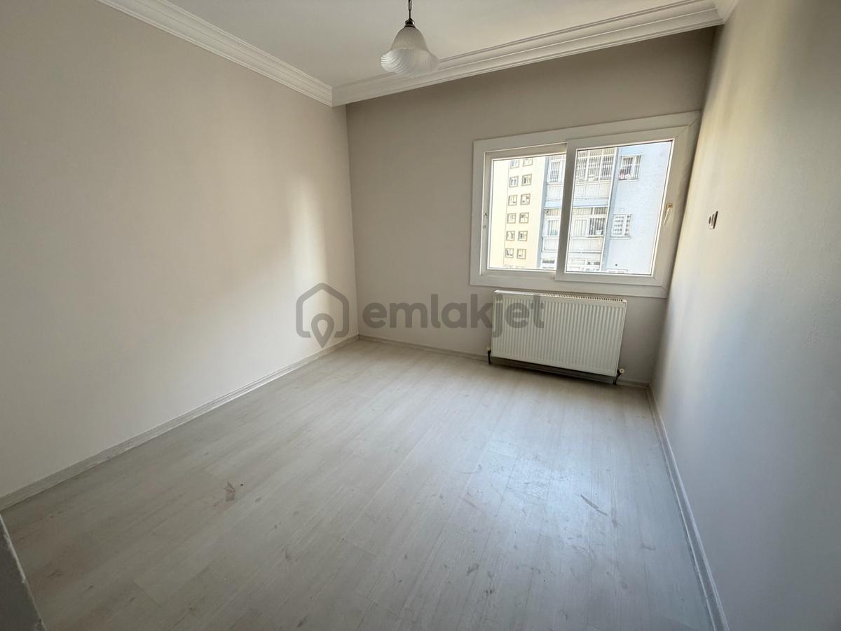 100.yıl'da 3+1 Doğalgazlı Yeni Boyalı Kiralık Daire - 14