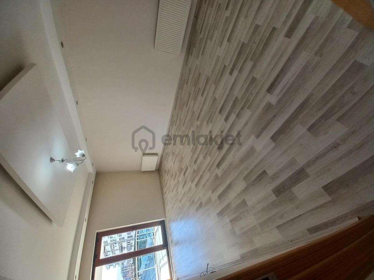 Yenişafakta Kiralık 3+1 Arakat Daire - 19