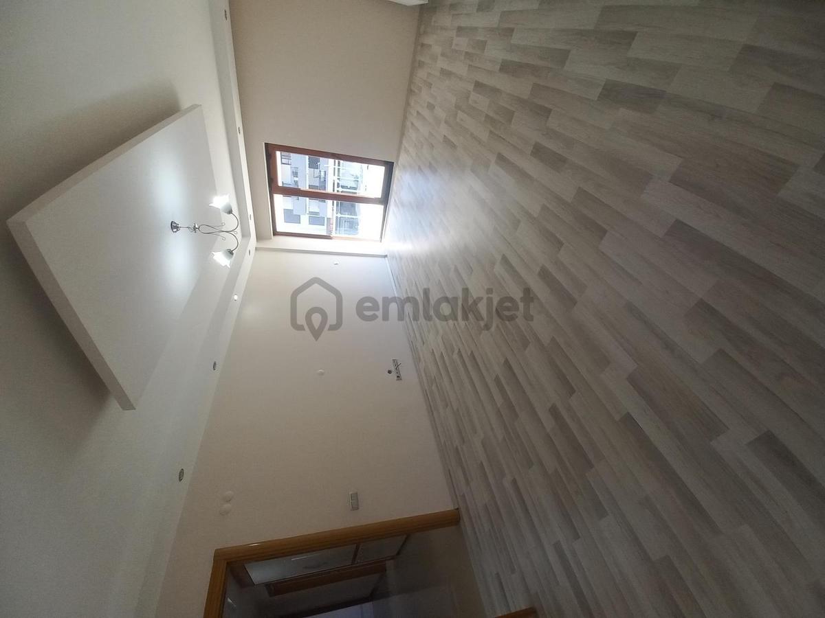 Yenişafakta Kiralık 3+1 Arakat Daire - 3