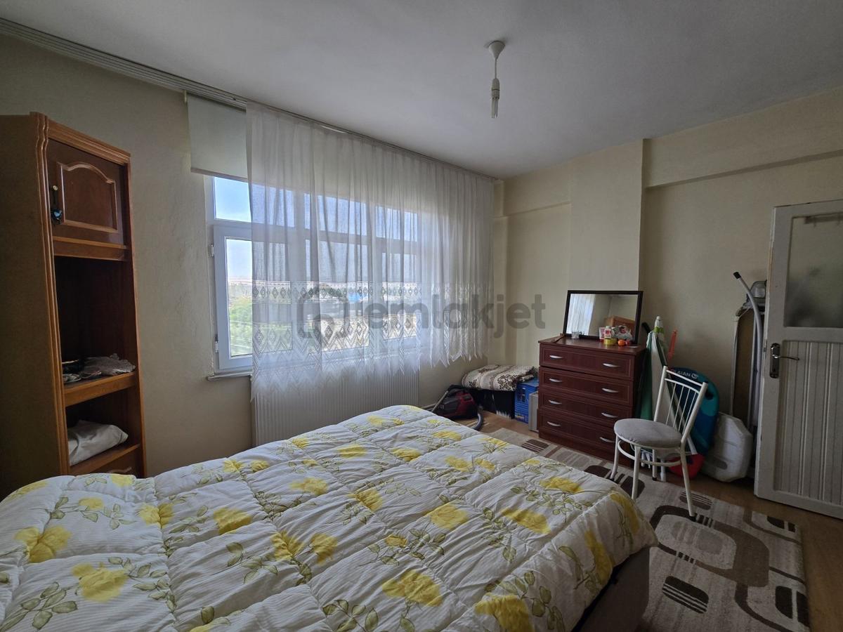 Feribot İskelesine Yakın Satılık 2+1 - 10