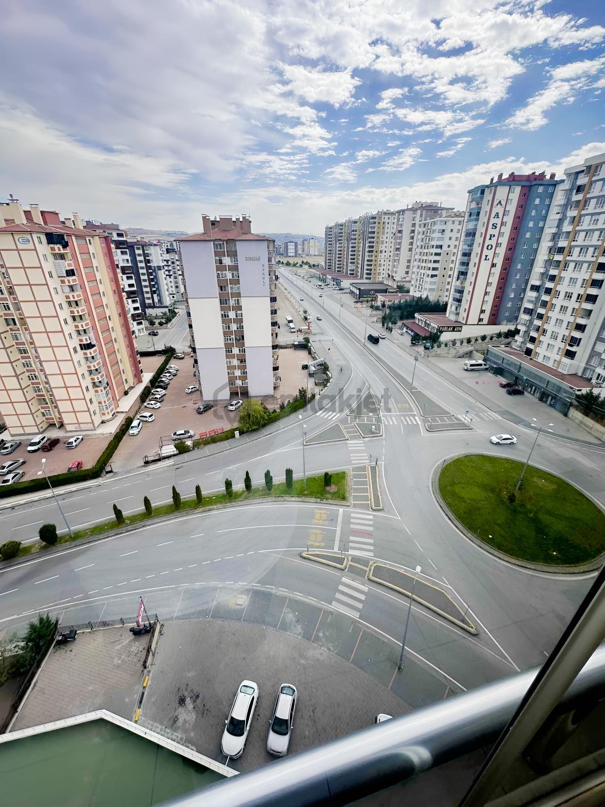 Serkent Bahçeli Evlerde Bulunan Satılık 3+1 Daire - 8
