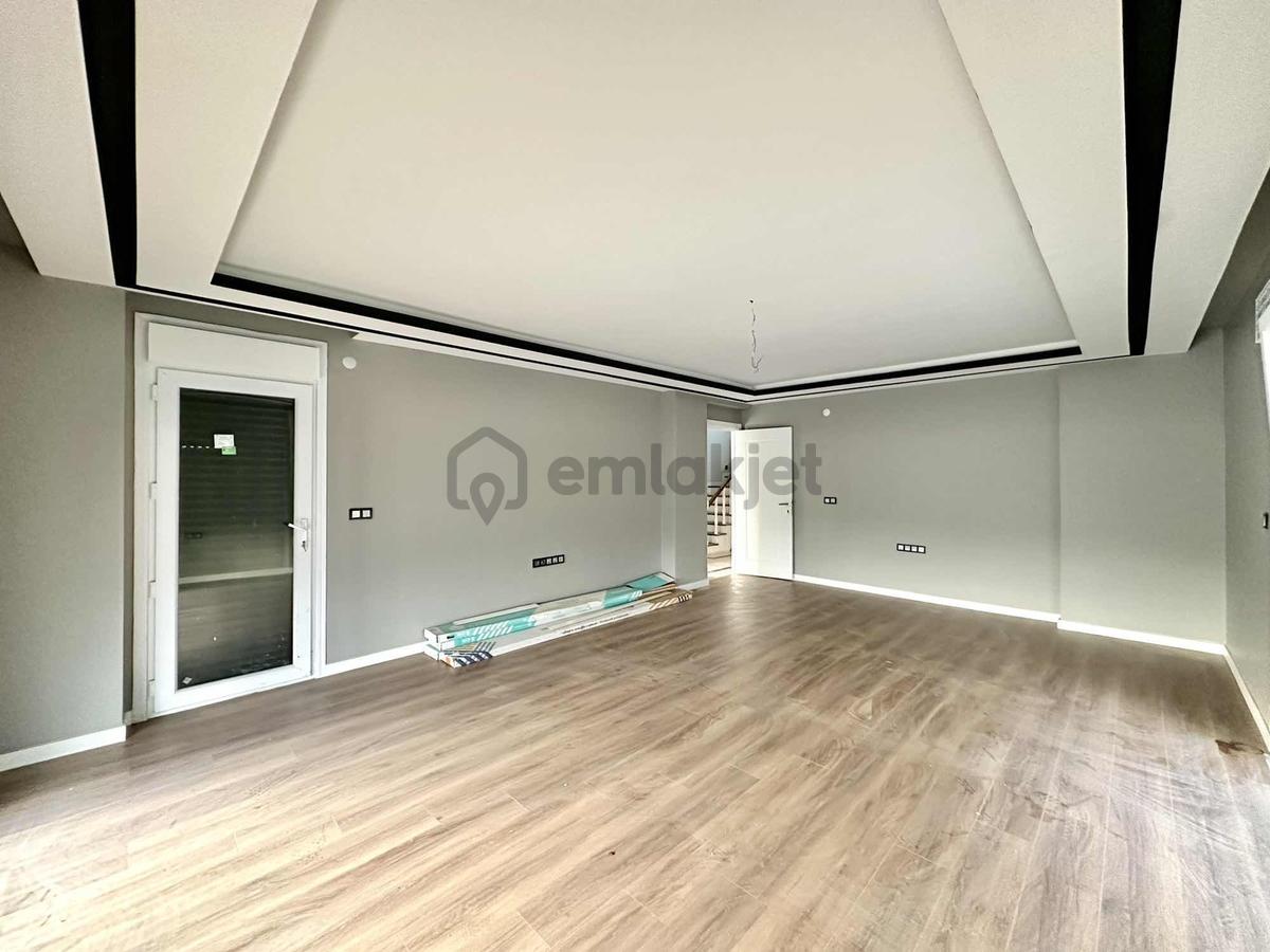 [kassel Yapı] 700m2 Bahçe - Havuz - 4+1 - Fırsat Villa !! - 8