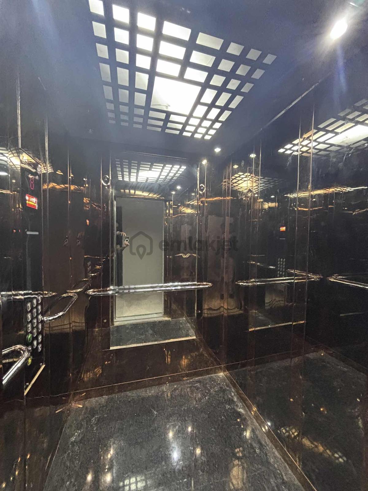 Denize 150m Deniz Manzaralı Geniş Oturum - 13