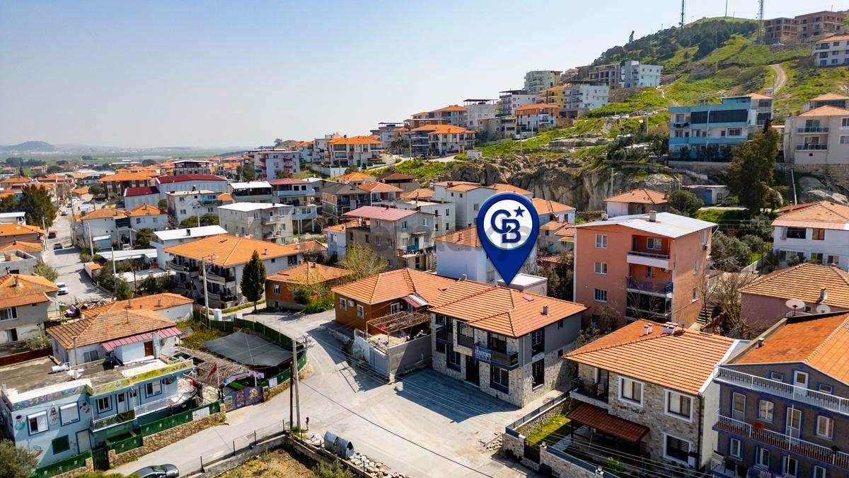 Foça Kazım Dirik Mah. Merkezi Konumda Satılık 1+1 Daire - 27