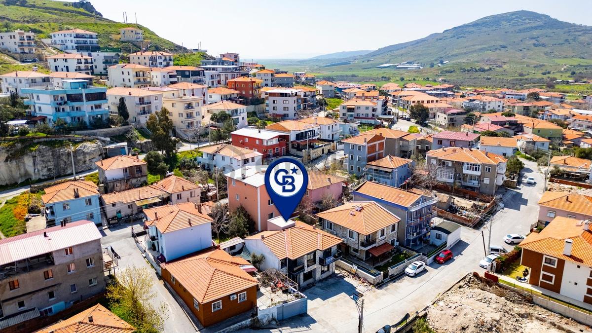 Foça Kazım Dirik Mah. Merkezi Konumda Satılık 1+1 Daire - 32