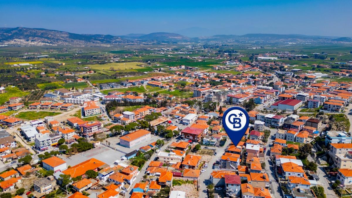 Foça Kazım Dirik Mah. Merkezi Konumda Satılık 1+1 Daire - 35