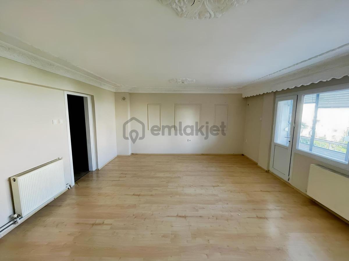 Rüştü Şardağ Caddesinde Ferah Ve Konforlu 3+1 Kiralık Daire - 14