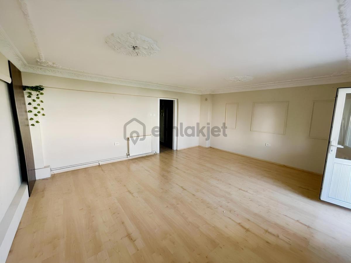 Rüştü Şardağ Caddesinde Ferah Ve Konforlu 3+1 Kiralık Daire - 21