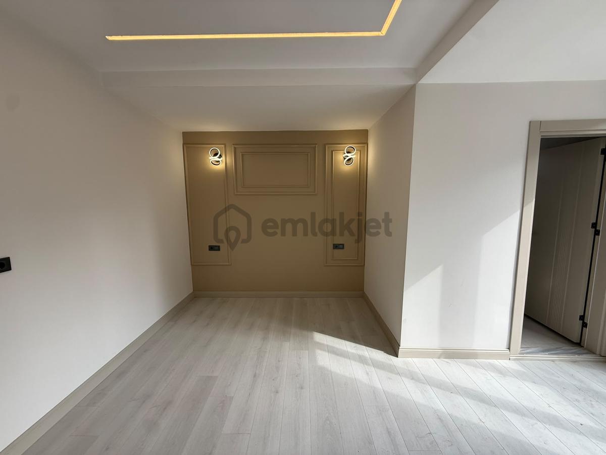 Güven'den Kapaklı'da Ebeveyn Banyolu Kapalı Otoparklı 3+1 Daire - 16