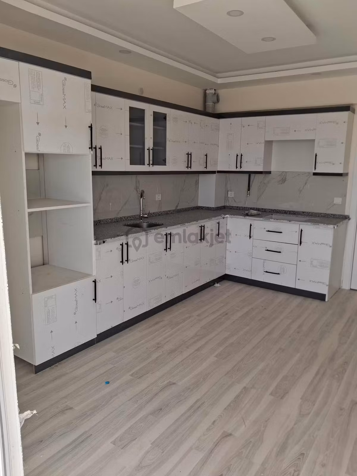 Palu Kalekent Mahallesinde Sıfır 3+1 Satılık Daire