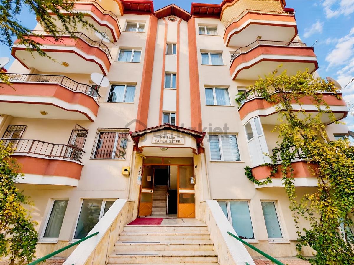 Zafer Sitesinde 3+1 Fırsat Daire - 23