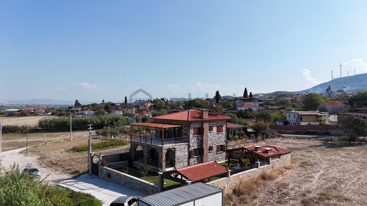 Gerçek Taş Ev Satılık 500 M2 Bahçeli - 2