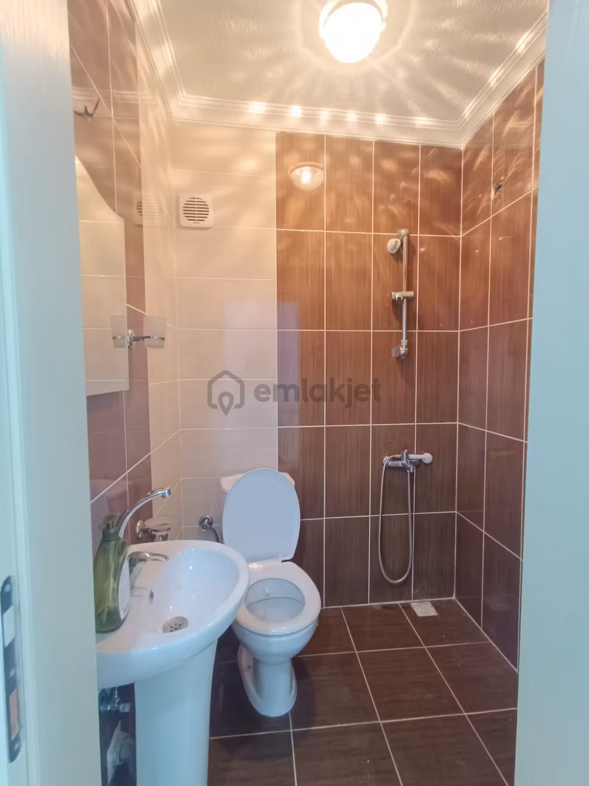 Sakarya Karasu'da Satılık 2+1 Çift Balkonlu Ferah Daire - 12