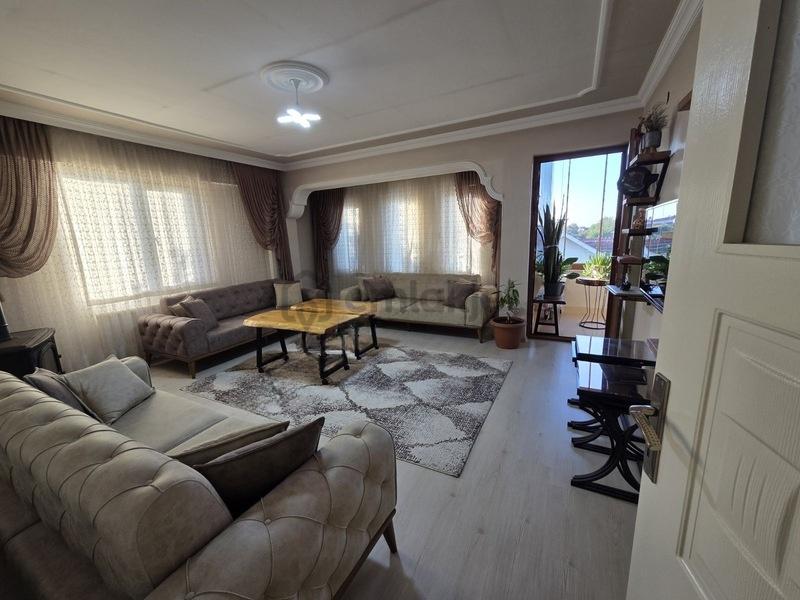 Fuzul Eminevime Uygun 3+1 Cam Balkonlu Ferah Daire - 4
