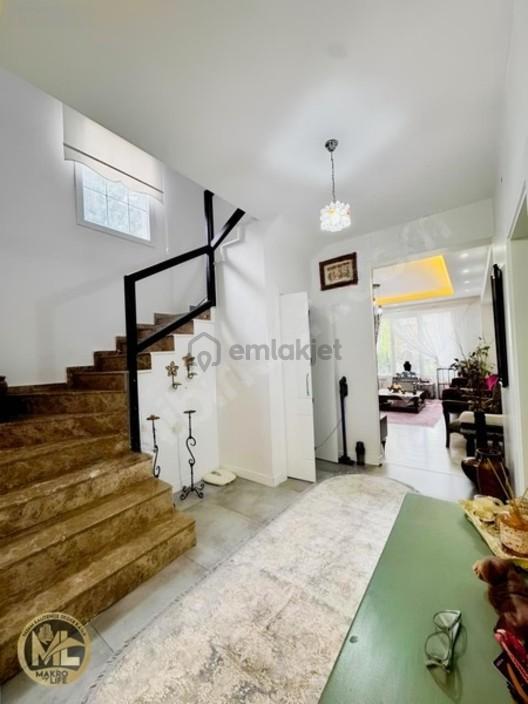 Acil Satılık Cadde Üstü 4,5+1 Lüx Butik Villa - 28