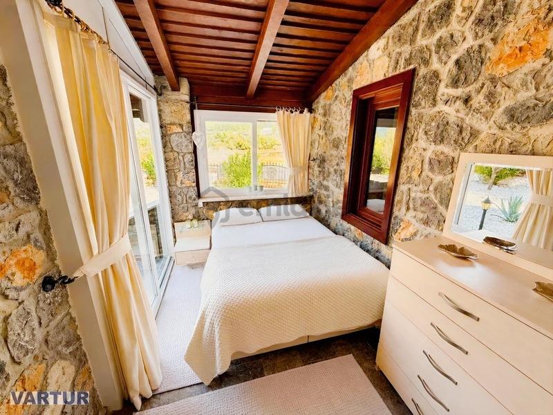 Fethiye Üzümlü 'de Satılık Taş Villa - 12