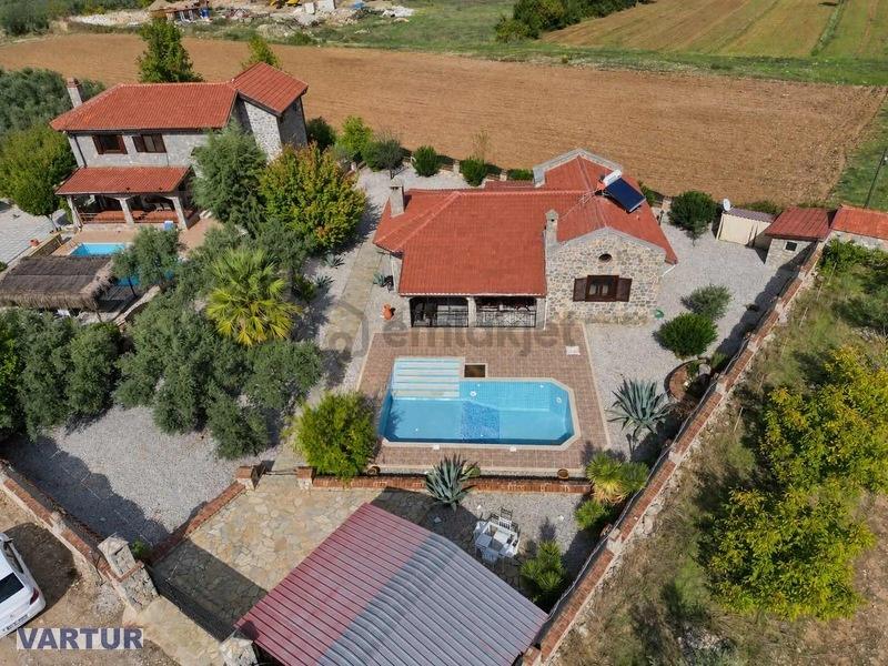 Fethiye Üzümlü 'de Satılık Taş Villa
