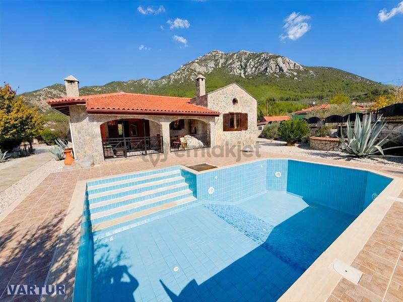 Fethiye Üzümlü 'de Satılık Taş Villa - 23