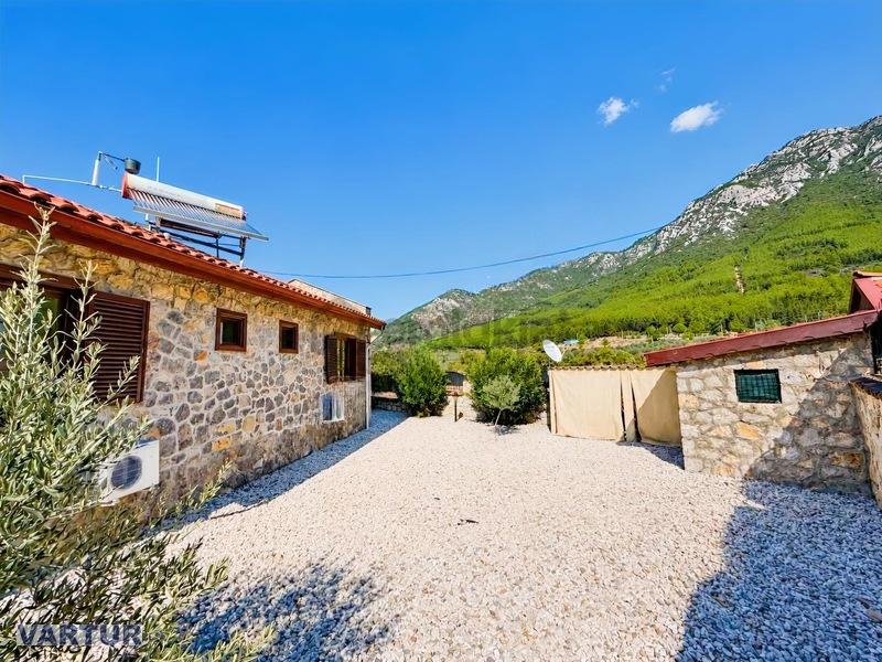Fethiye Üzümlü 'de Satılık Taş Villa - 27
