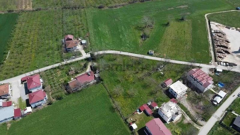 Karaçalılıkta Yol Kenarı Fırsat Arsa! - 4