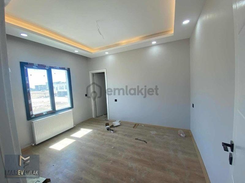 Marev Emlaktan Satılık Yatırımlık 2+1 Daire! - 12