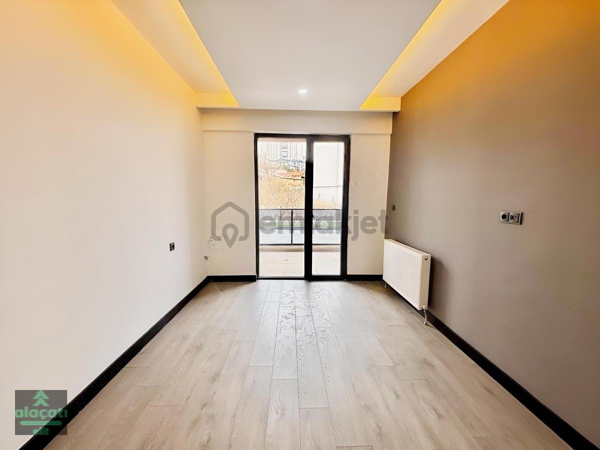 İncek Kızılcaşar'da Satılık 1+1 / 60m2 / Cam Balkonlu - 16