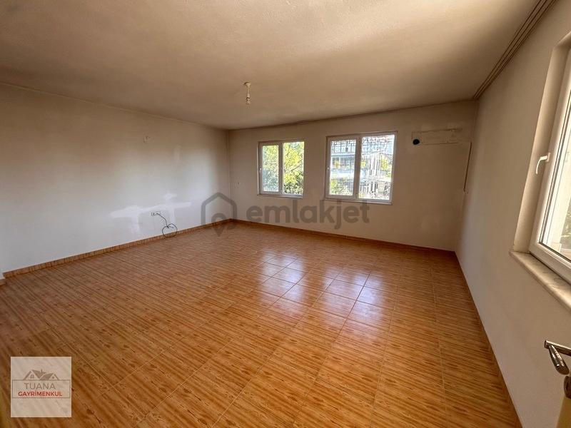 Tuana Emlak'tan Toparlar Mahallesi'nde Kiralık 2+1 Daire - 8