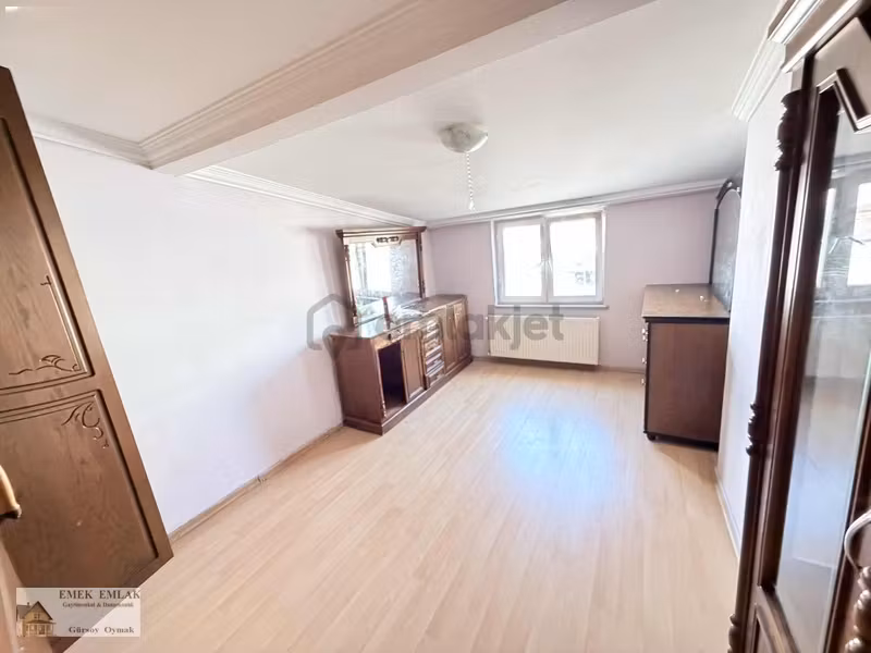 Sefaköy İnönü Mahallesi Kiralık 2 + 1 Teras Kat