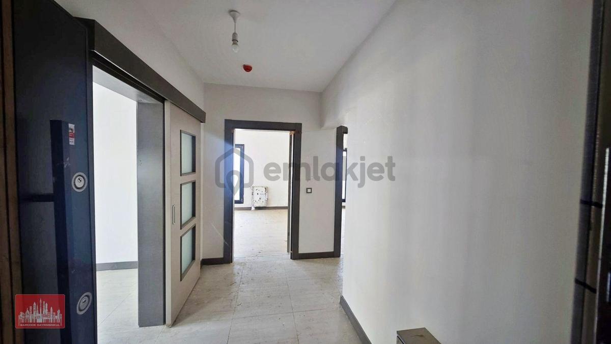 Esentepe Mahallesinde 3+1 Ara Kat Daire - 16