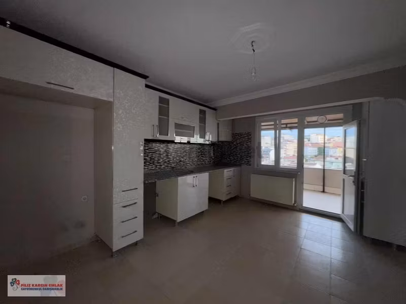 Fevzi Çakmak'ta Satılık 2+1 Daire, 100m², Hisseli Tapu - 10