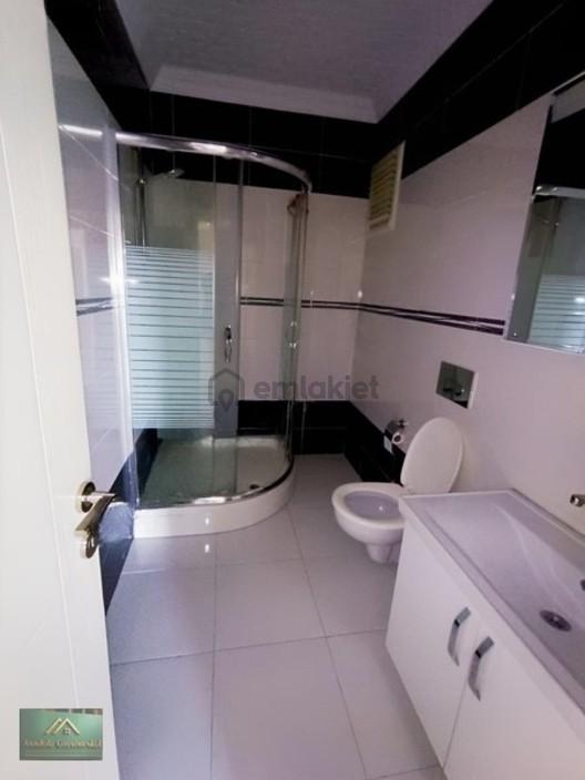 Şirinevlerde Ebeveyn Banyolu Geniş Kullanışlı 3+1 Site Dairesi - 11