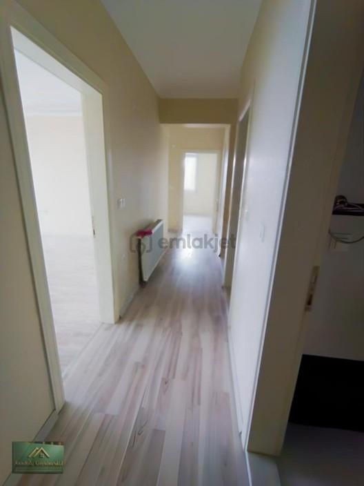 Şirinevlerde Ebeveyn Banyolu Geniş Kullanışlı 3+1 Site Dairesi - 12