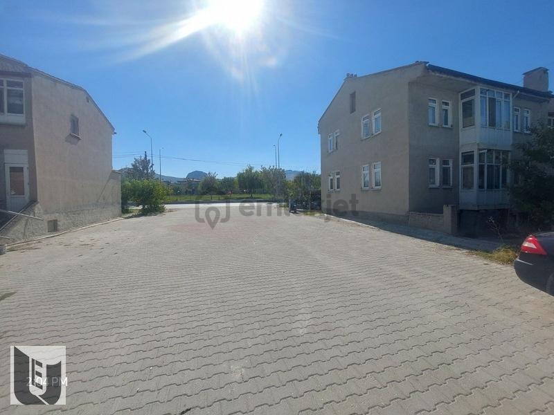 Devlet Hastanesi Caddesi Üzerinde Köşe Konum Müstakil Ev