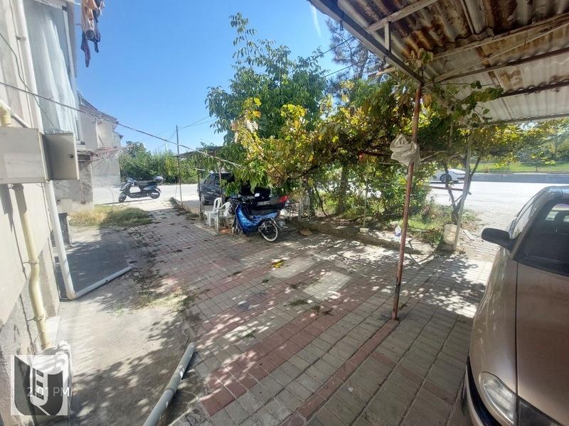 Devlet Hastanesi Caddesi Üzerinde Köşe Konum Müstakil Ev - 9