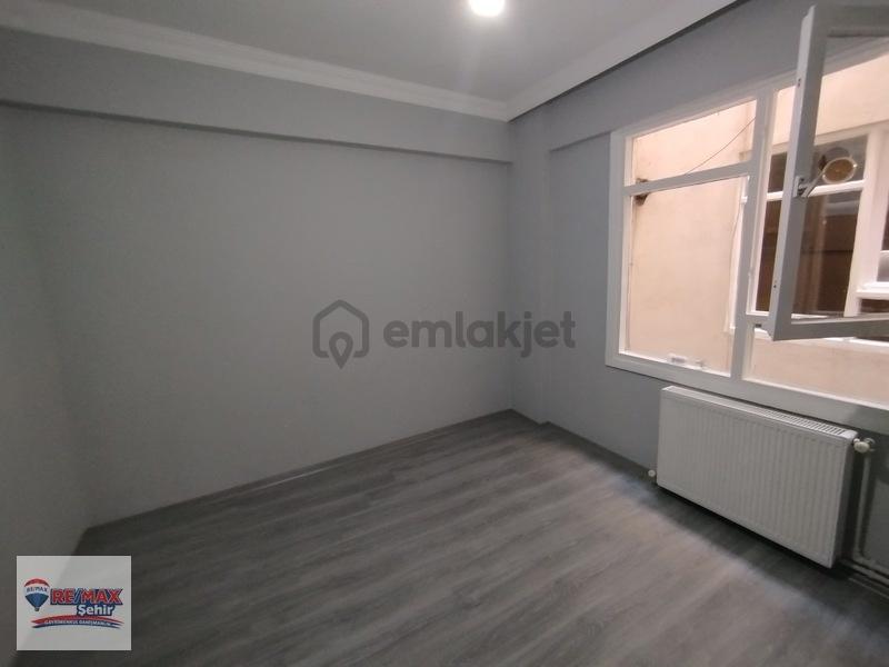 Yalova Remax'dan Merkez'de 3+1 Geniş Daire - 20