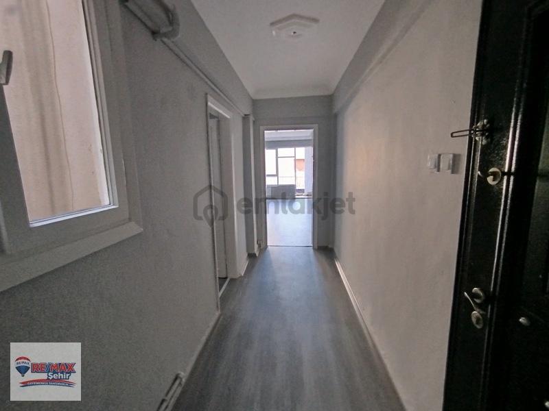 Yalova Remax'dan Merkez'de 3+1 Geniş Daire - 13