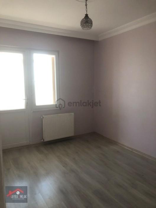 Yaşam Evlerinde Manzaralı Geniş Kiralık 3+1 Daire - 17