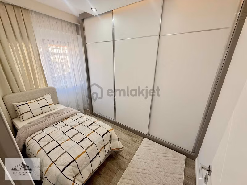 Zeytinköy'de 2 Bloklu Site İçerisinde 2+1 Eşyalı Lüks Daire - 16
