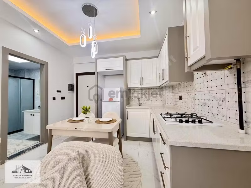 Zeytinköy'de 2 Bloklu Site İçerisinde 2+1 Eşyalı Lüks Daire - 8