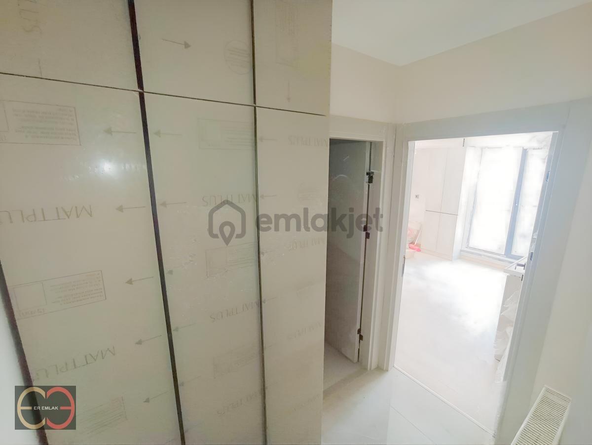 Anıttepe 'de Metroya Anıtkabir'e Yakın Katta Kiralık 1+1 Daire - 4